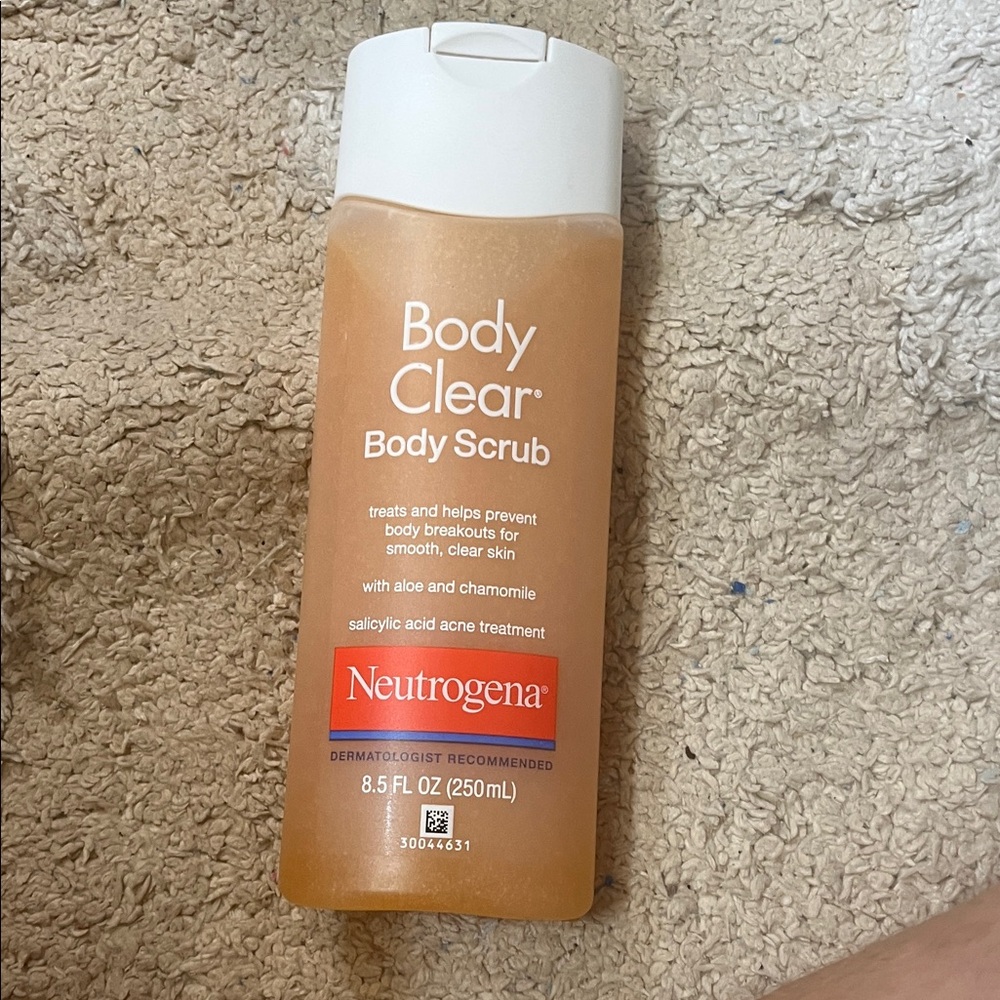 Neutrogena Body Clear Scrub with Chamomile